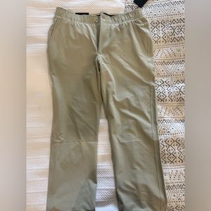 Khaki UA drive golf pants, 32/34
